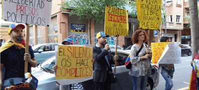 Abuchean a Zapatero en Barcelona: ‘es cómplice de Maduro’