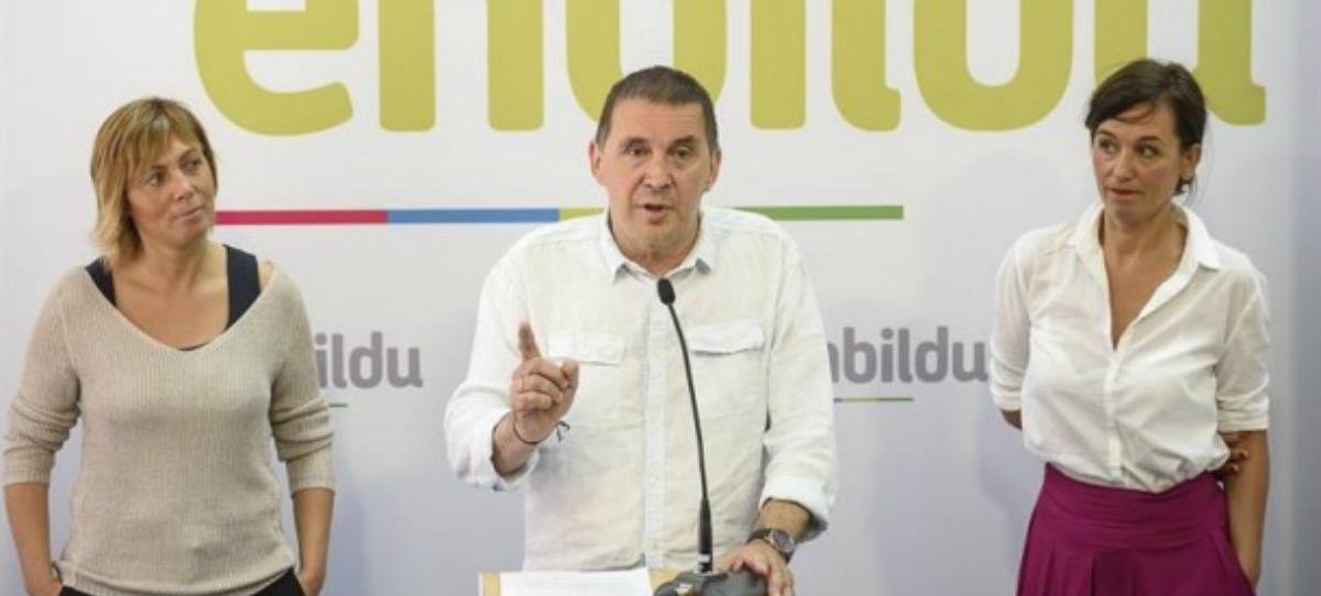 EH Bildu quiere excluir por ley a quienes no hablen euskera