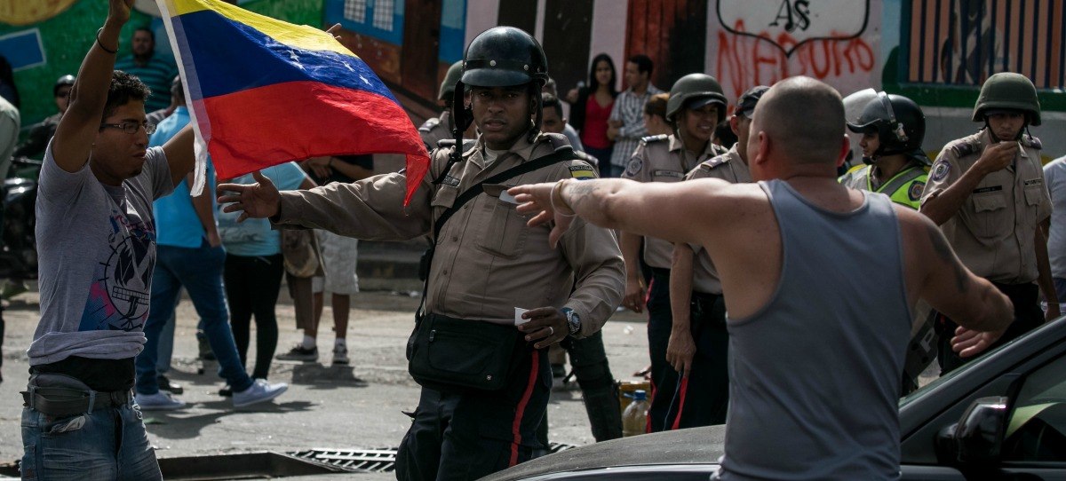 Denuncian que uniformados chavistas dispararon a manifestantes a la cabeza