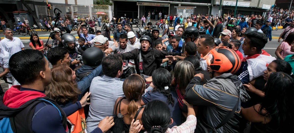 Varios heridos en la Zulia por la fuerte represión de Maduro