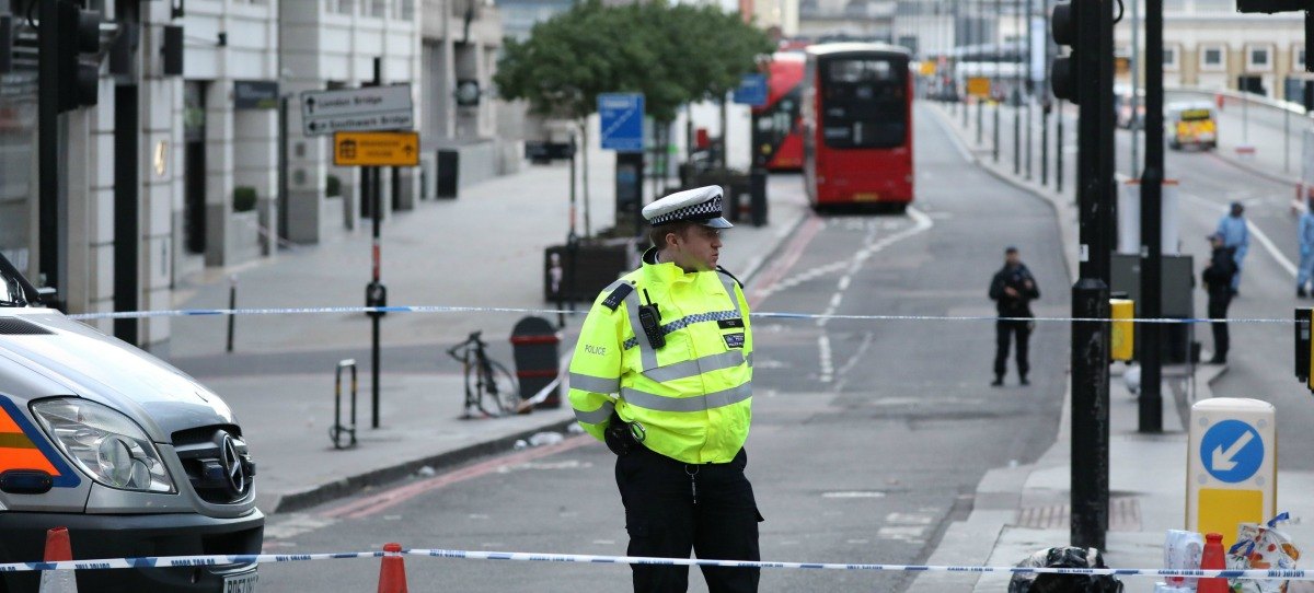 Londres: Un hombre ataca a un oficial de Policía al grito de ‘Alá es grande’