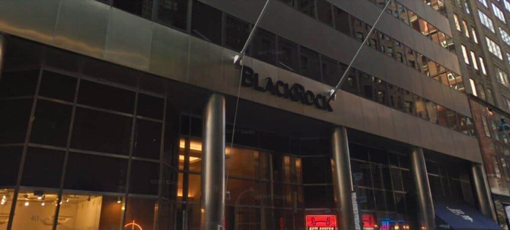 BlackRock y el fondo soberano saudí lanzan vehículos de inversión