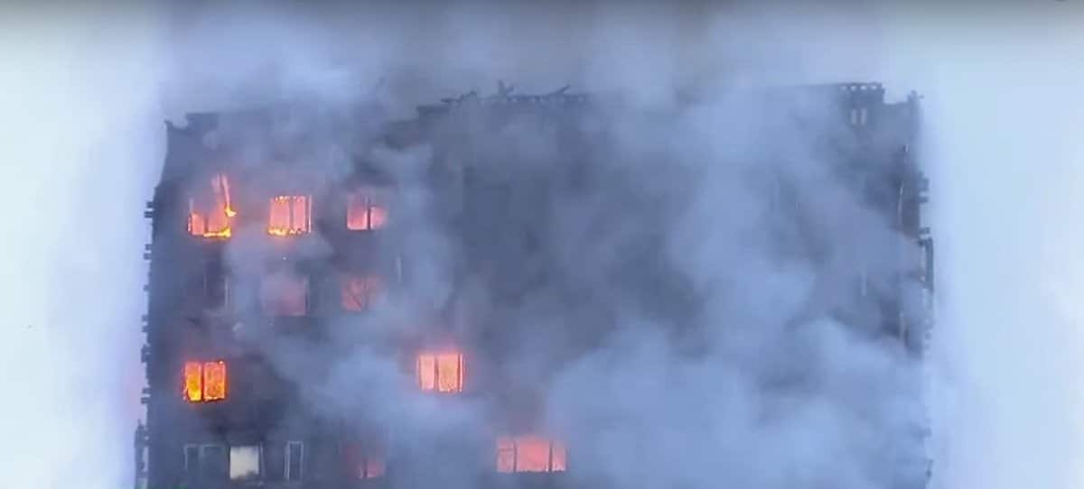 Al menos 30 heridos en el devastador incendio del Grenfell Tower de Londres