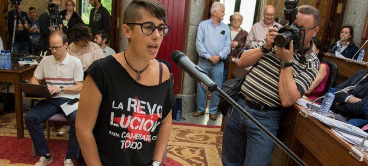 Concejala podemita de Burgos ‘promete por imperativo legal acatar la Constitución’
