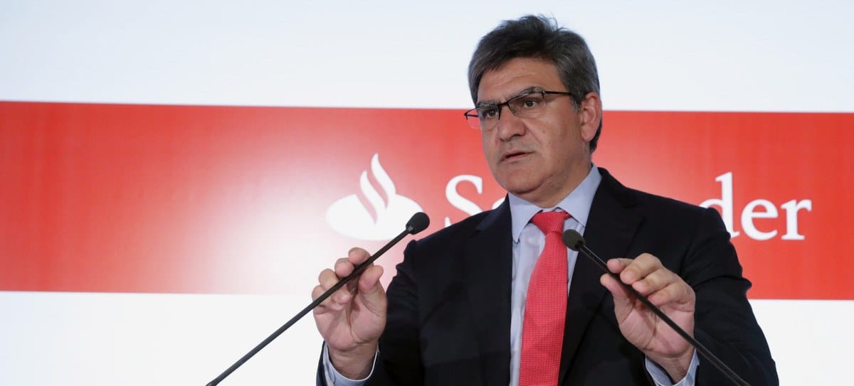 El Banco Santander ofrece prejubilaciones con el 65% del sueldo, frente al 80% que piden los sindicatos