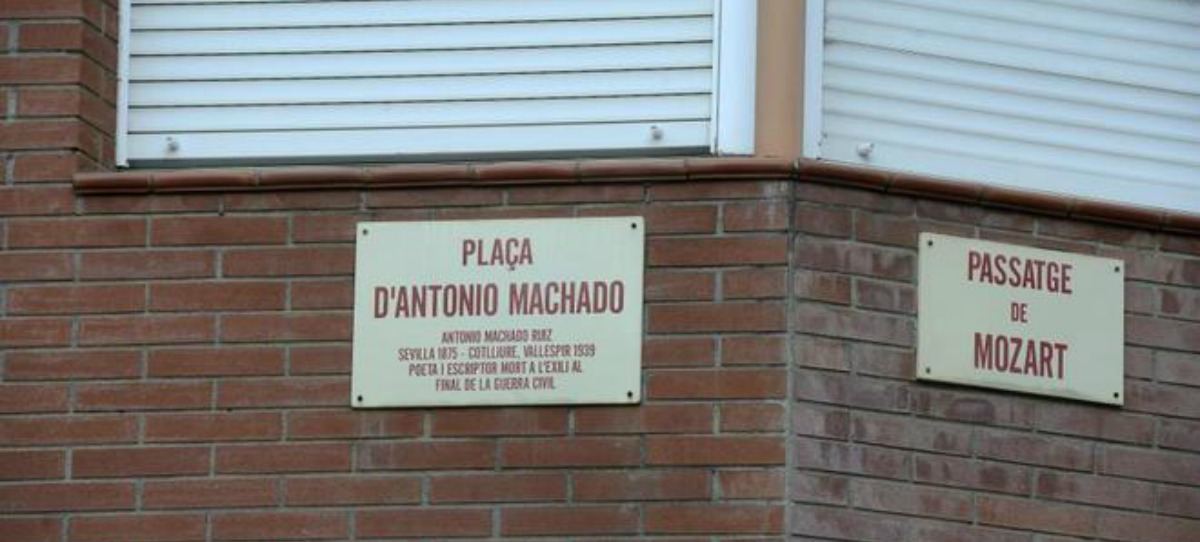Separatistas de Sabadell quieren quitar el nombre de Antonio Machado a una plaza por ‘españolista’