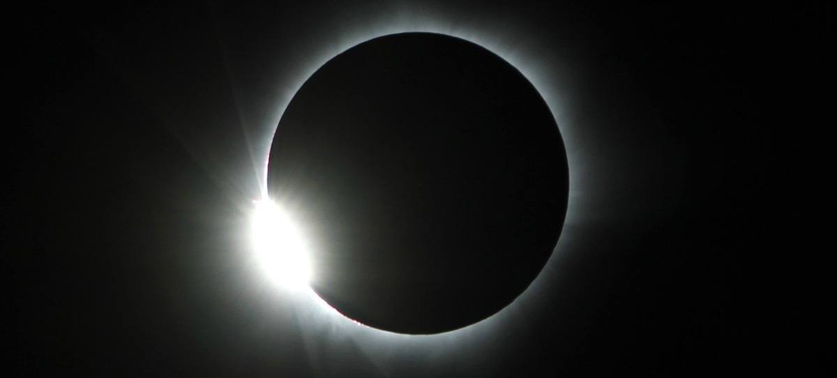 Consejos para fotografiar el eclipse solar sin dañar su cámara