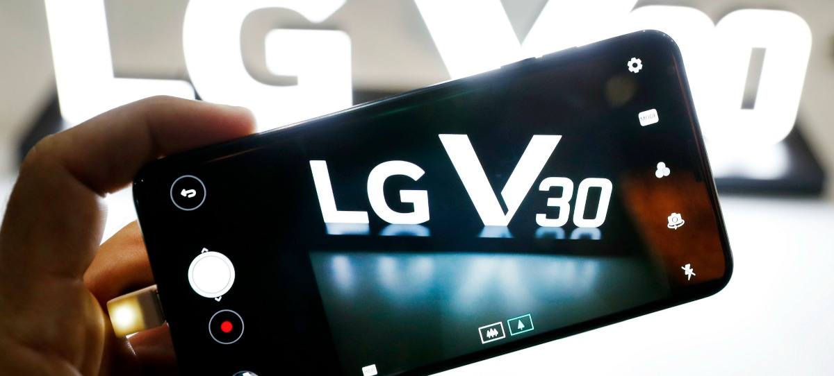 LG sacará al mercado este año un televisor que se enrolla automáticamente