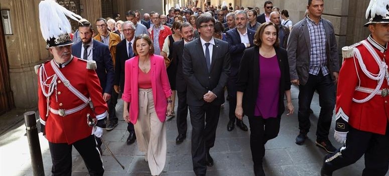 El Gobierno insiste: El ‘procés’ daña el turismo en Cataluña