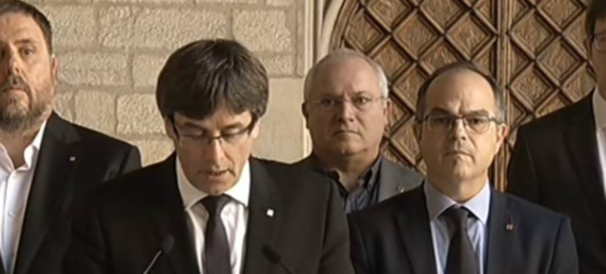 Puigdemont: «El Estado español ha cruzado la línea roja que lo separa de los regímenes totalitarios»