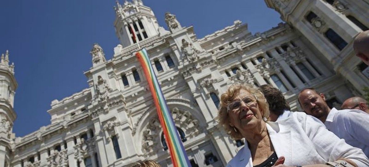 Carmena paga 50.000 euros a El País por promocionar el Orgullo Gay