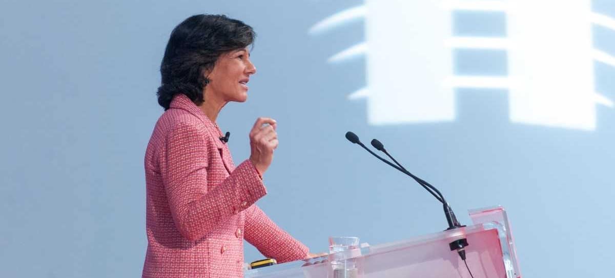 El Santander fija un permiso ‘mínimo’ de maternidad 14 semanas para las madres y cuatro para los padres