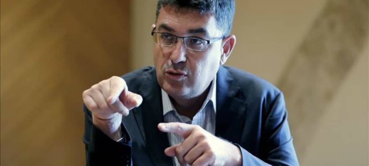 Presidente de las Cortes valencianas (Compromís) gasta 4.500 euros en luces para su despacho