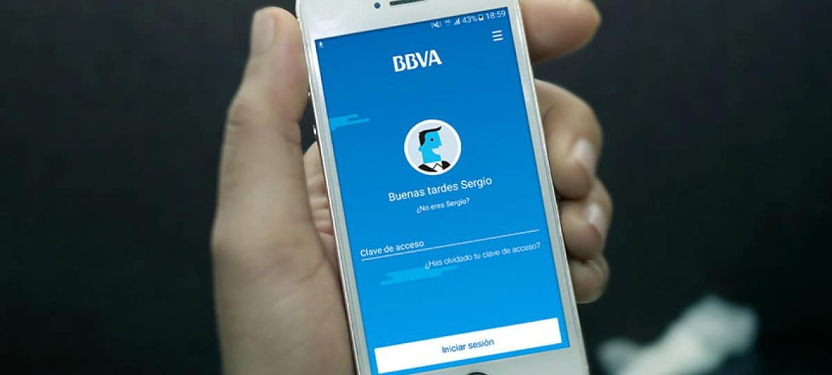 App BBVA: Permite enviar dinero a otros móviles a través de la voz y de chatbots