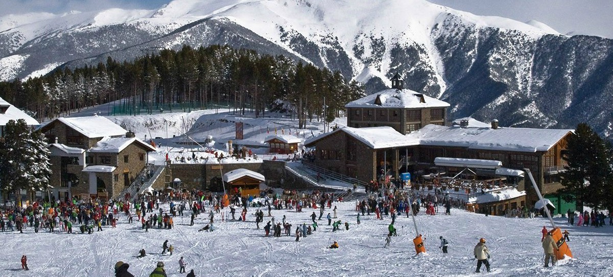 Estaciones de Esquí: ¿Cuánto cuesta pasar un día en la nieve?