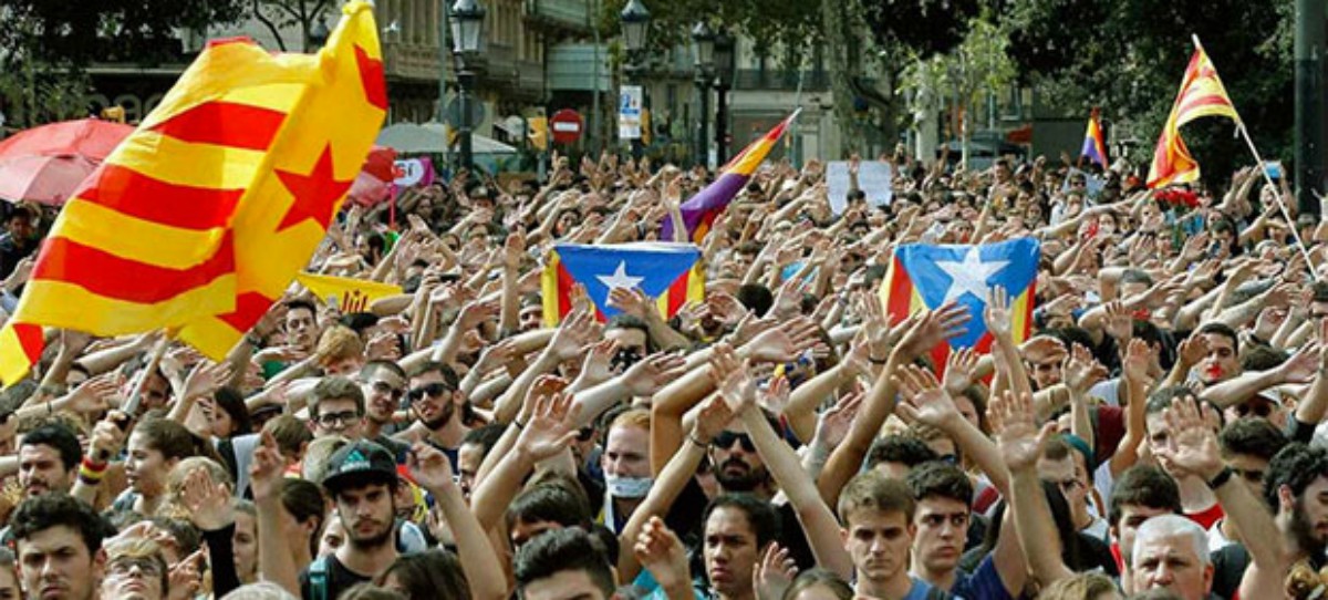 Los viajes de los residentes de fuera de Cataluña a la autonomía se desploman tras la DUI