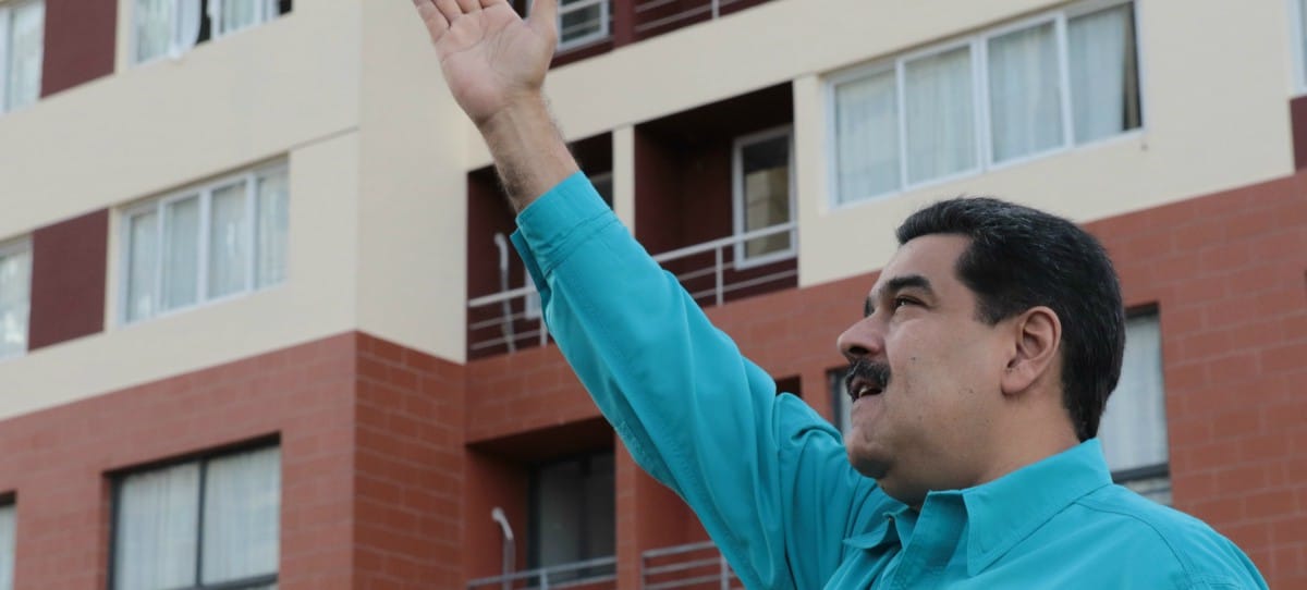 Maduro prometió jamones ‘al pueblo’ y culpa a Portugal de no haber podido repartirlos
