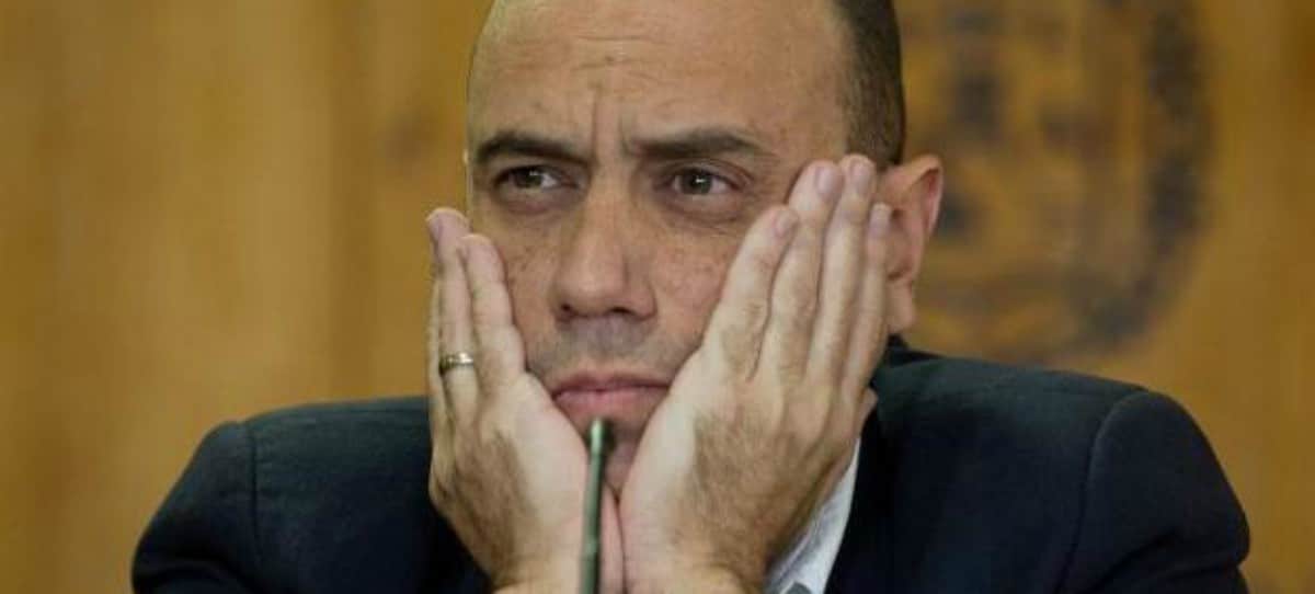 El alcalde socialista de Alicante coloca a dedo a 34 jefes de funcionarios