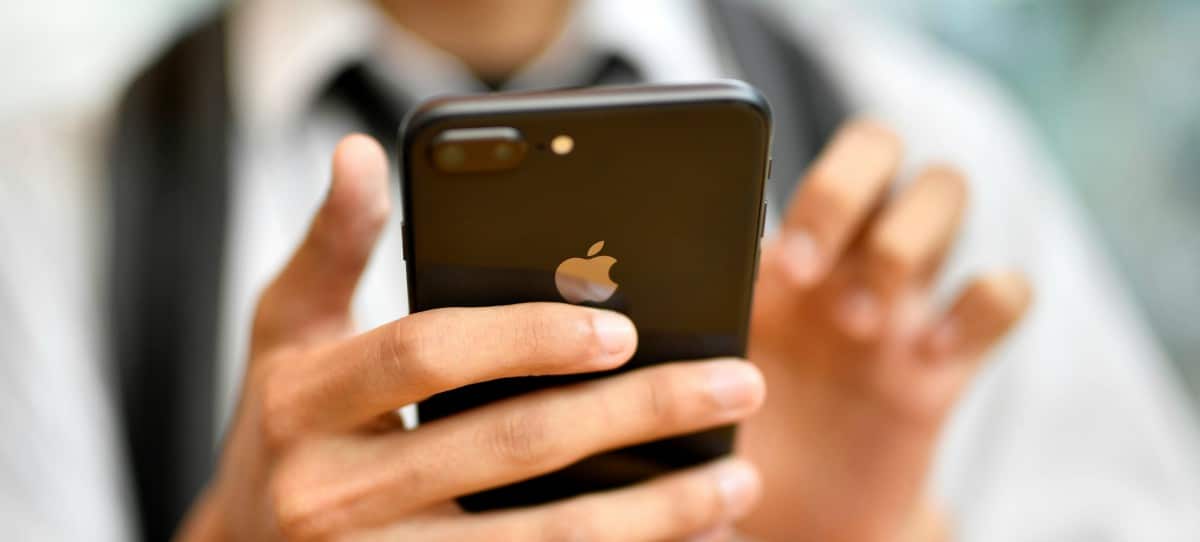 Apple reduce a la mitad la producción del iPhone X, según el WSJ