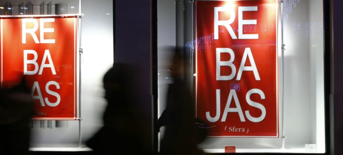 El comercio ultima las rebajas con menos descuentos y la amenaza de ómicron en las ventas