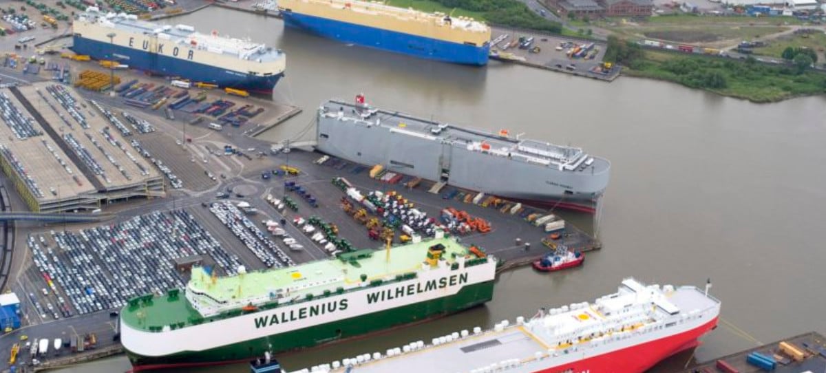 Bruselas multa al cartel del transporte marítimo de vehículos con 395 millones