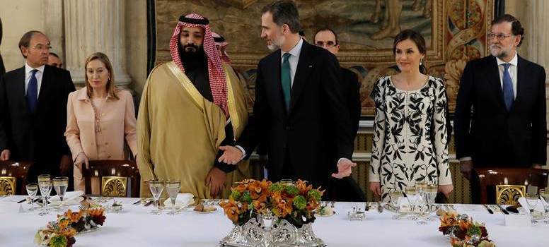 Los Reyes, el Gobierno y grandes empresarios agasajan al Príncipe Saudí en el Palacio Real
