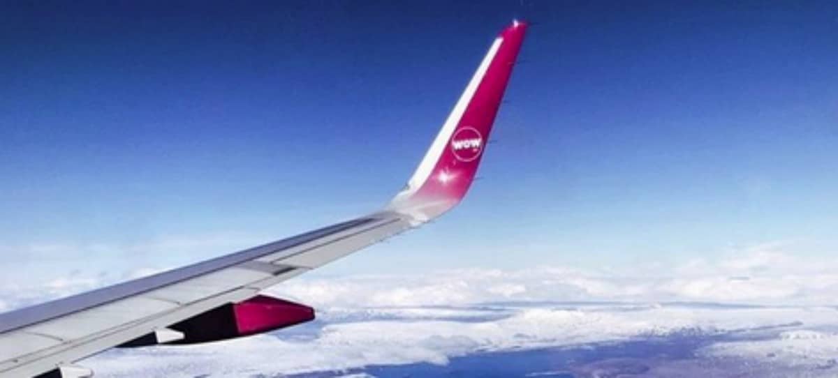 Una aerolínea ofrece a dos amigos viajar por el mundo con 3.300 euros mensuales