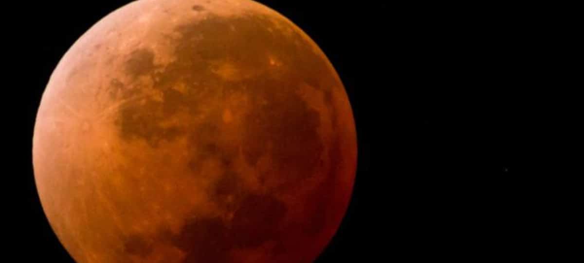 Las claves para no perderse el eclipse de Luna más largo del siglo de este viernes