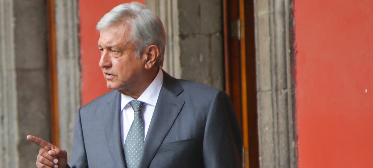 La negativa de López Obrador a controlar la inmigración irregular en México perjudicará a numerosas empresas y bancos españoles
