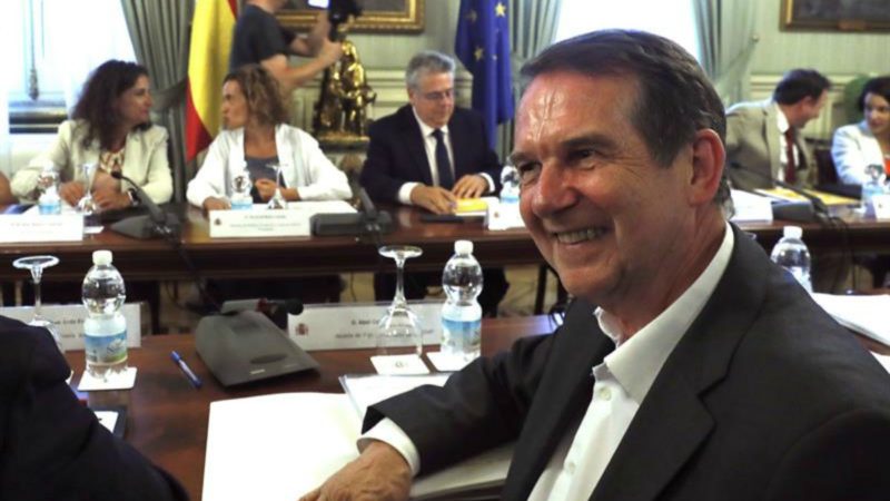 Caballero defiende el ‘expolio’ a los ayuntamientos porque el PSOE ganó las elecciones municipales
