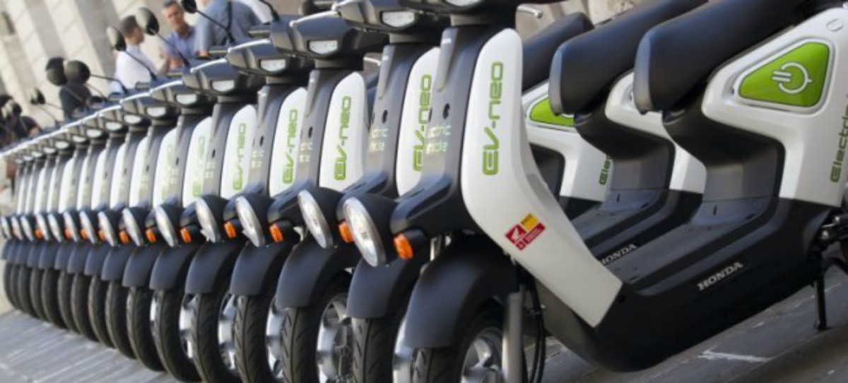 El alquiler de motos eléctricas con tarifa plana llega este mes a Valencia