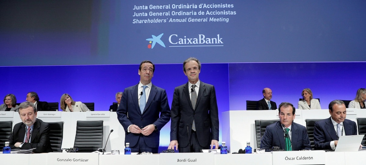 CaixaBank lidera la venta de fondos de pensiones e inversión colectiva en España