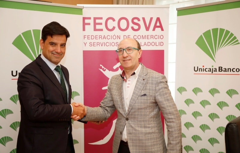 Unicaja renueva su acuerdo con los comerciantes de Fecosva