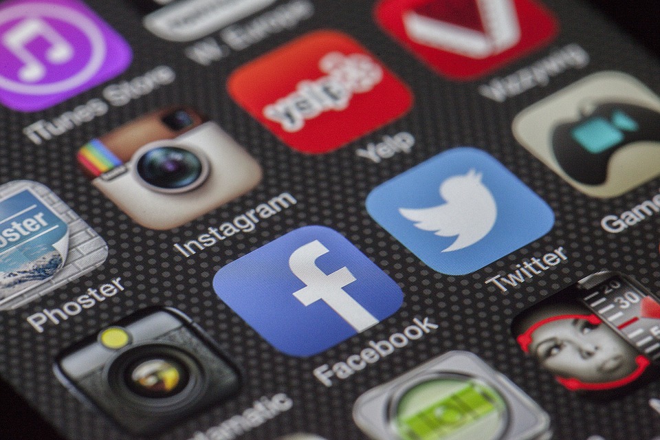 Un tercio de las compañías descarta candidatos por su perfil en las redes sociales
