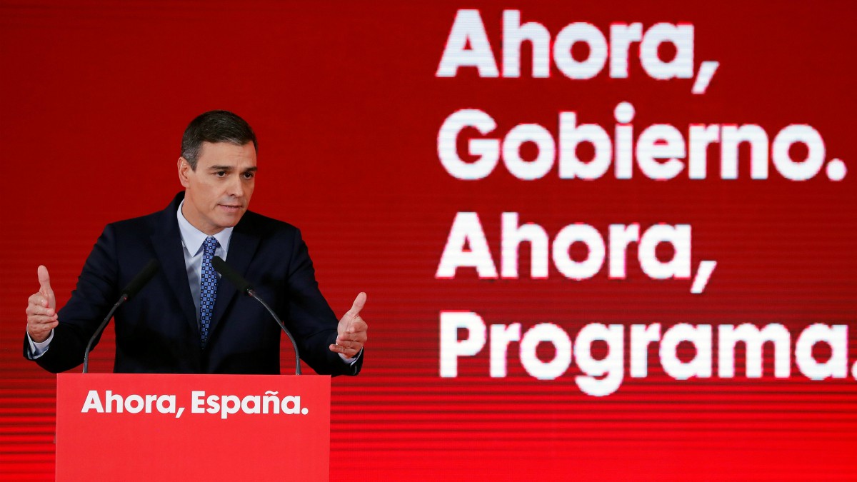 Sánchez, que votó con Zapatero la congelación de las pensiones, dice ahora que las subirá al IPC