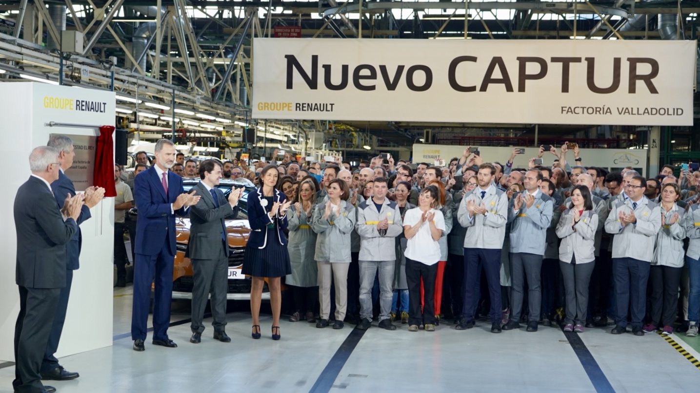 El Rey Felipe visita la factoría de Renault en Valladolid