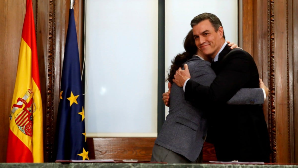 Fitch duda de la duración del nuevo Ejecutivo