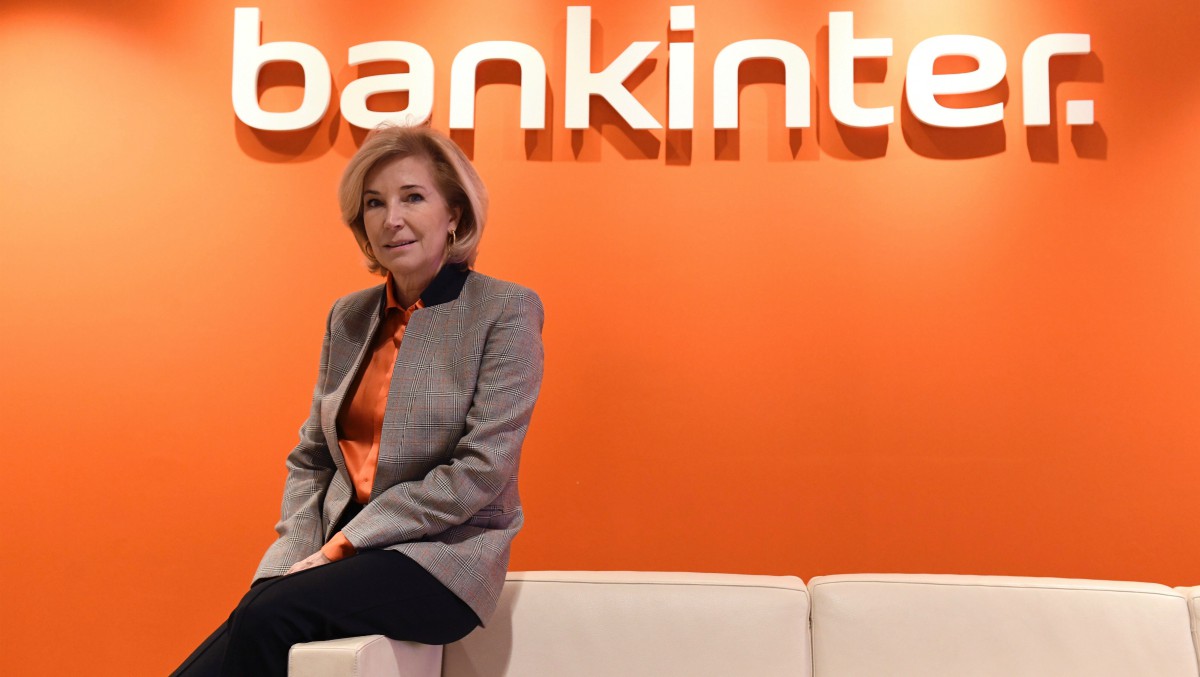 Bankinter no necesita ‘pasar por el trauma’ de una fusión para plantilla y oficinas, según Dancausa