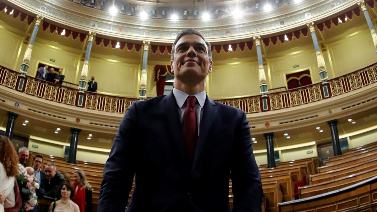 Pedro Sánchez, presidente del Gobierno por dos votos a favor y 18 abstenciones de independentistas y proetarras