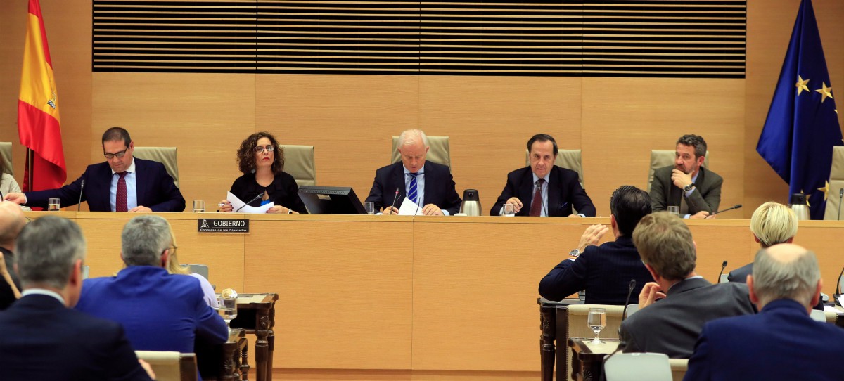Unidas Podemos pide una subida del IVA para el tabaco y las casas de apuestas que la normativa comunitaria prohíbe