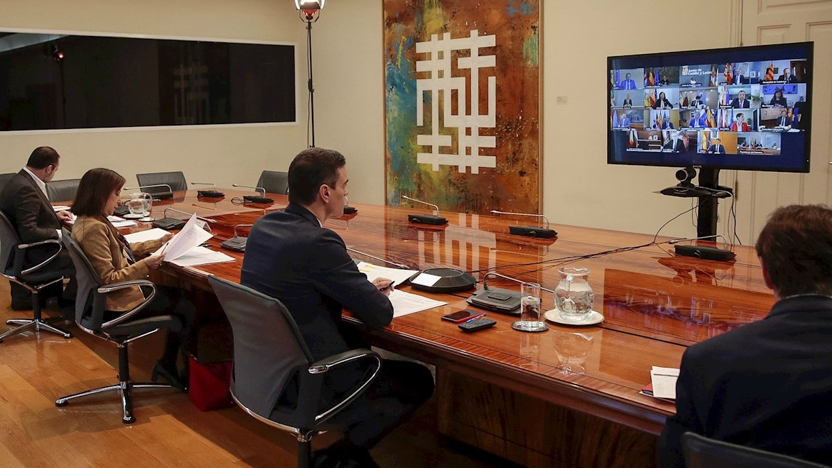Los presidentes autonómicos piden a Sánchez lo básico: material sanitario y que no bloquee los envíos