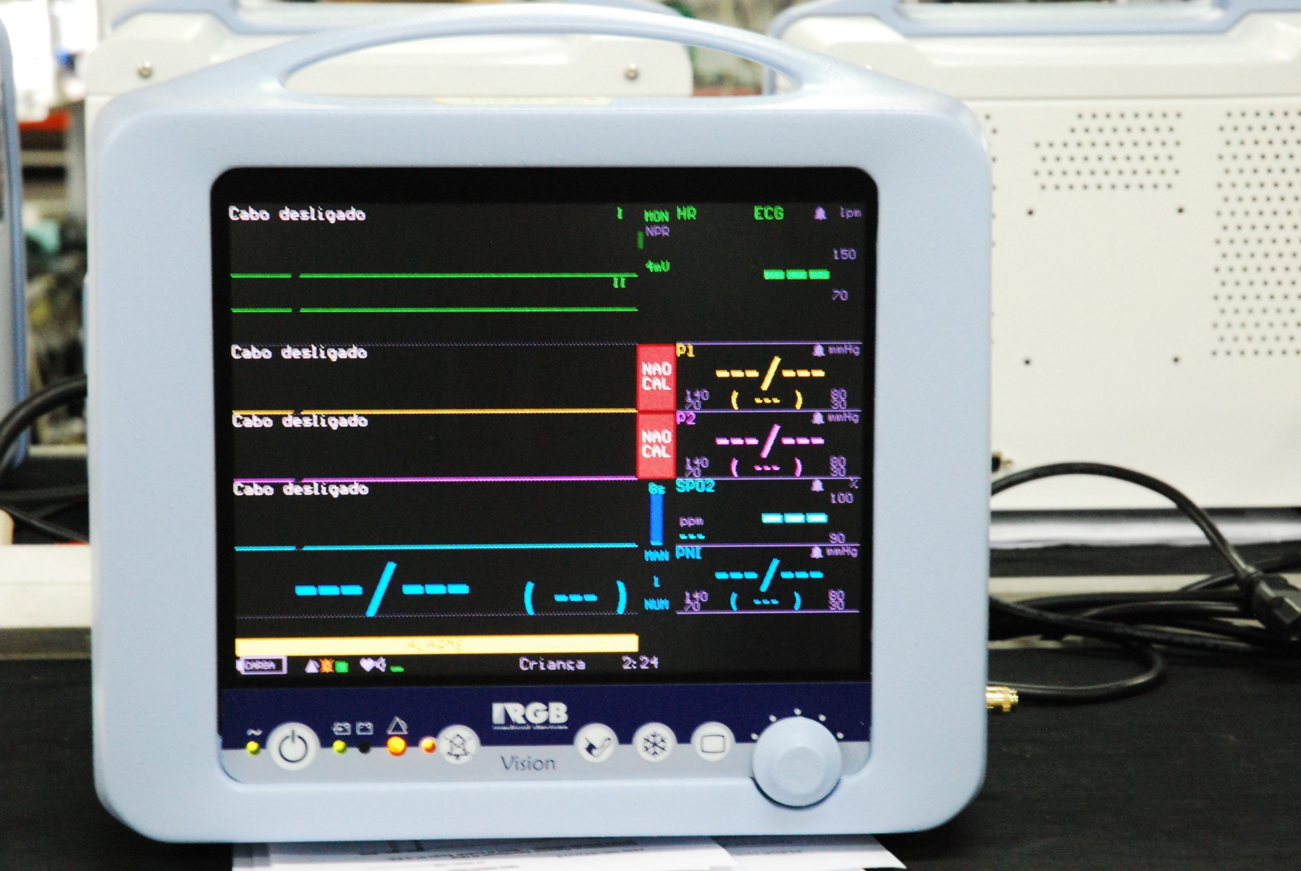 Insyte prioriza la producción de monitores sanitarios para los servicios de urgencias