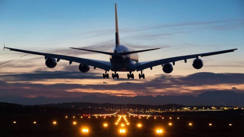 Las aerolíneas reciben ‘con reservas’ la congelación de tasas de Aena