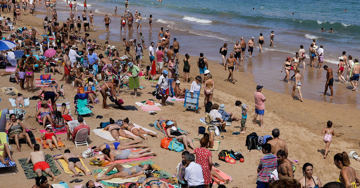 Hasta 3.000 euros por alquilar una semana un apartamento en la playa este verano