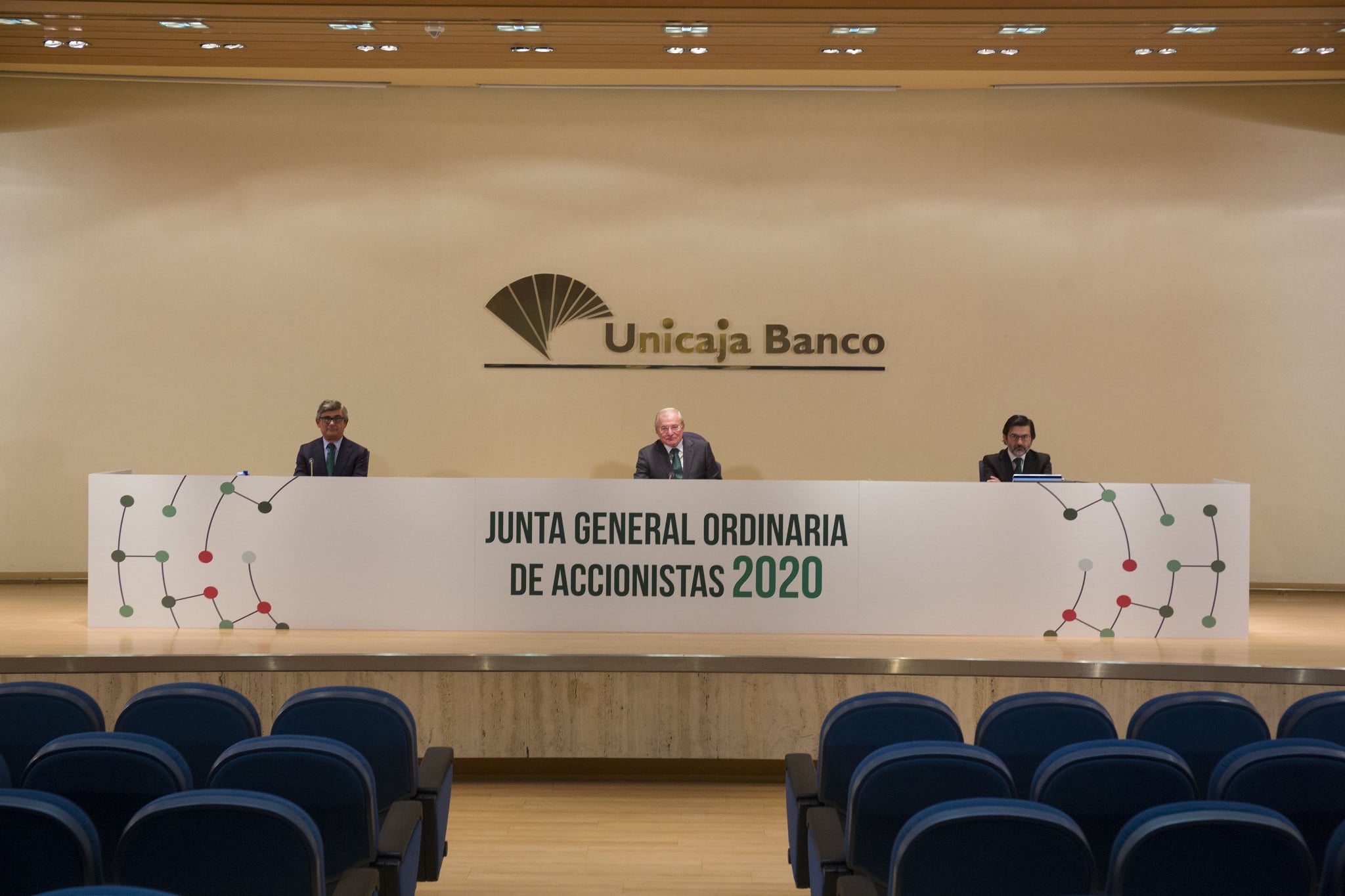 Unicaja Banco gana este trimestre 46 millones tras provisionar 25 por el Covid