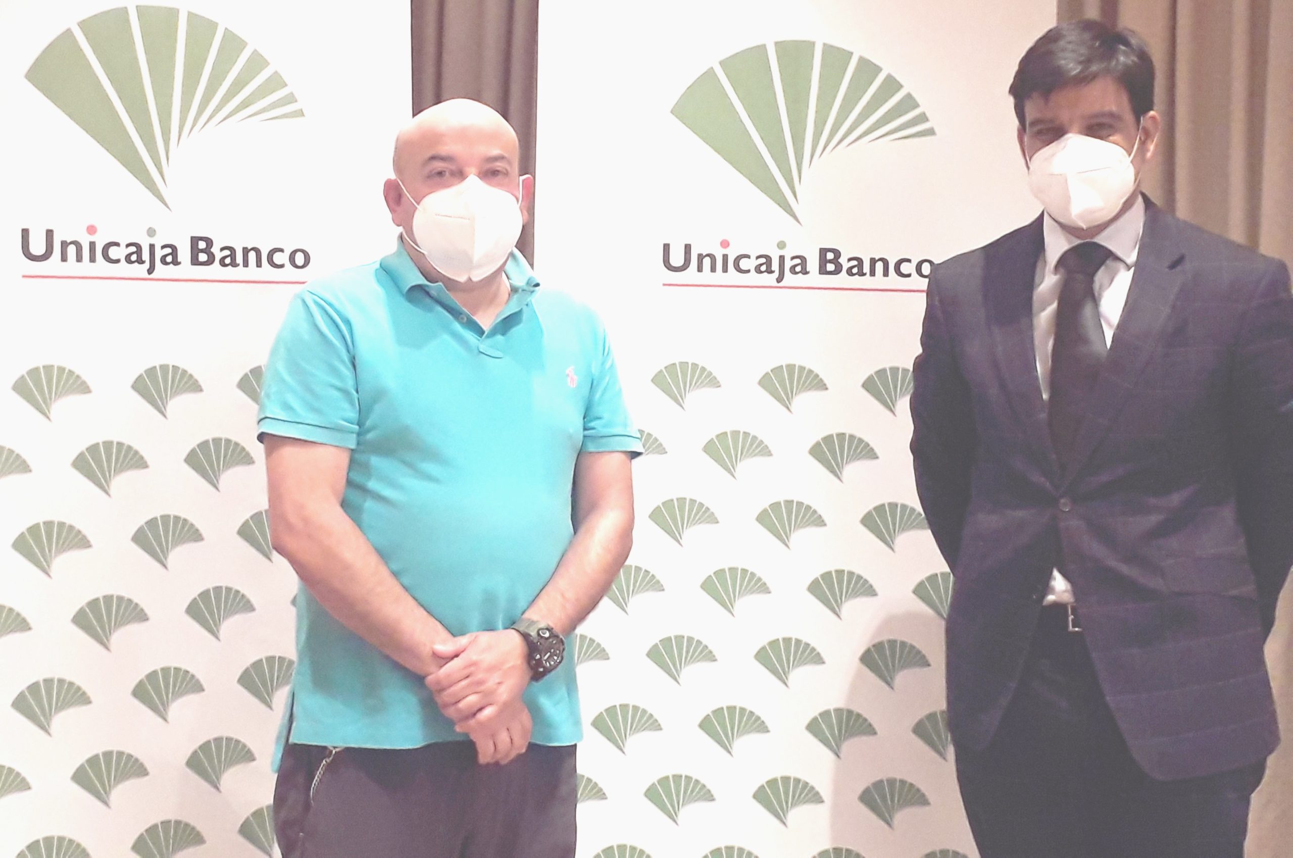 Unicaja Banco y Cooperativa Radio Taxi Valladolid renuevan su acuerdo