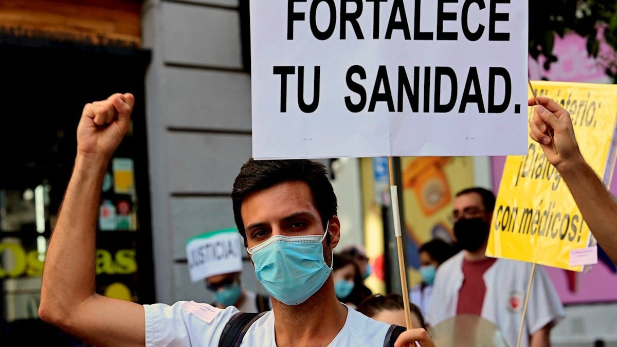Médicos de toda España, contra la ‘sanidad pública’ de PSOE-Podemos