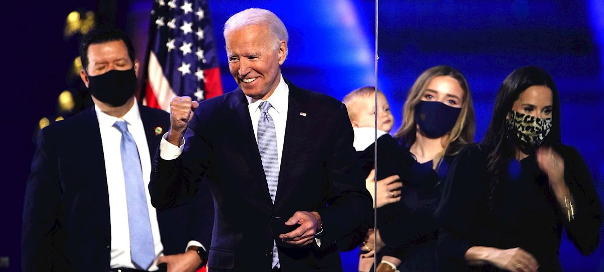 Biden saca adelante su plan climático y fiscal gracias al voto de desempate de la vicepresidenta Harris
