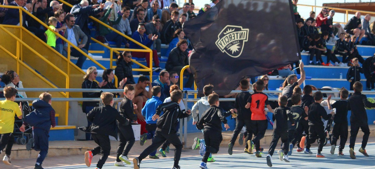 El Intercity, el primer club de fútbol español que cotizará en la Bolsa, debuta el 25 de octubre
