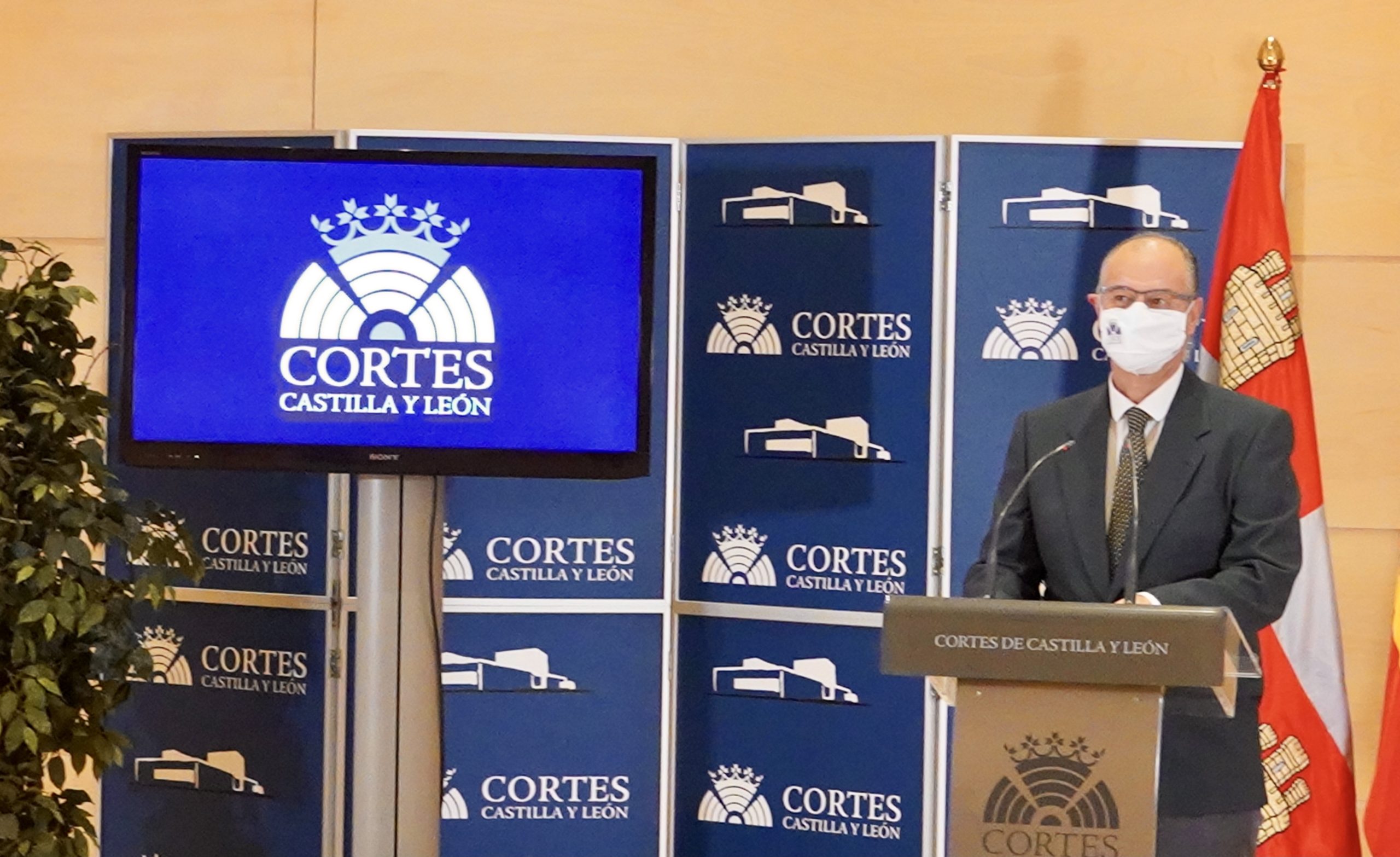 Las Cortes abren sus puertas virtuales para celebrar el Día del Estatuto